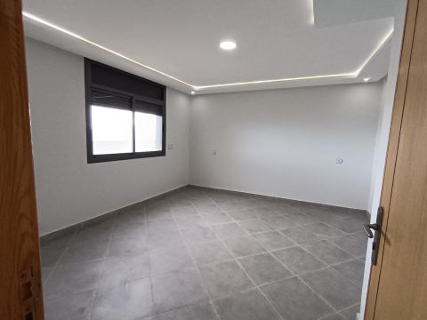 Titled 3-bedroom apartment — Al Hoceima 5
