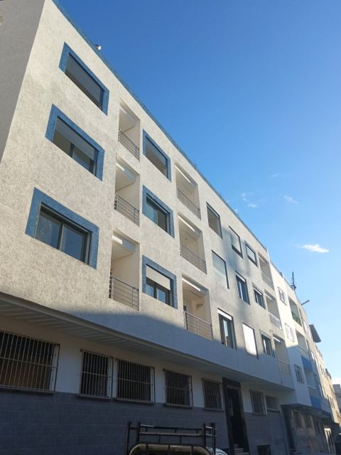 Titled 90 m² apartment — Al Hoceima 6