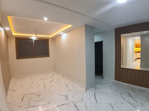 Titled 90 m² apartment — Al Hoceima 1